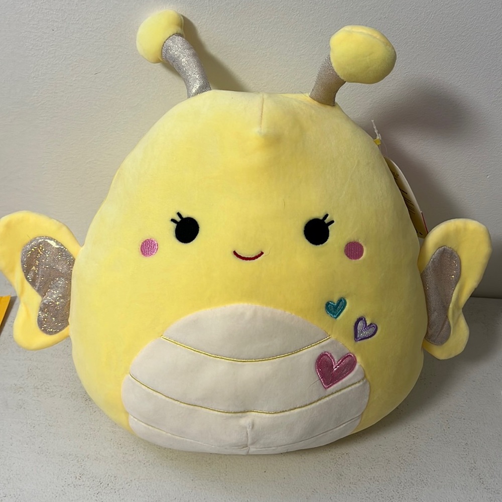 Nixie Squishmallow